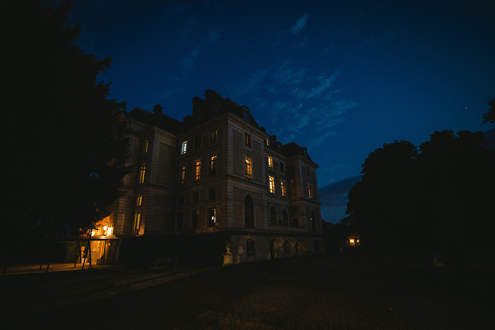 chateau de la canière by night / zéphyr and luna