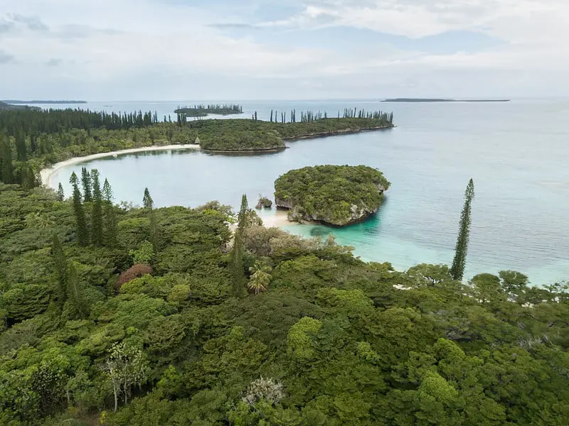 the best and most beautiful places to elope in the world - new caledonia