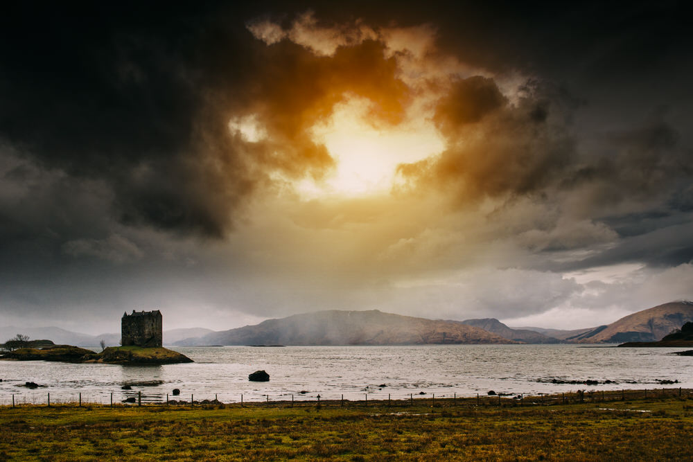 Unique things to do for your elopement in Scotland - explore a castle