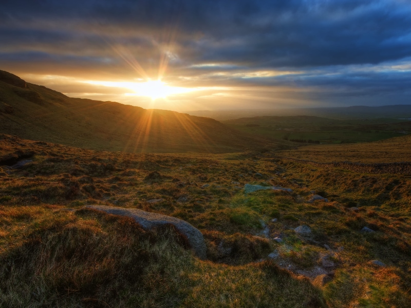 elopement en irlande, les plus beaux lieux - mourne mountains