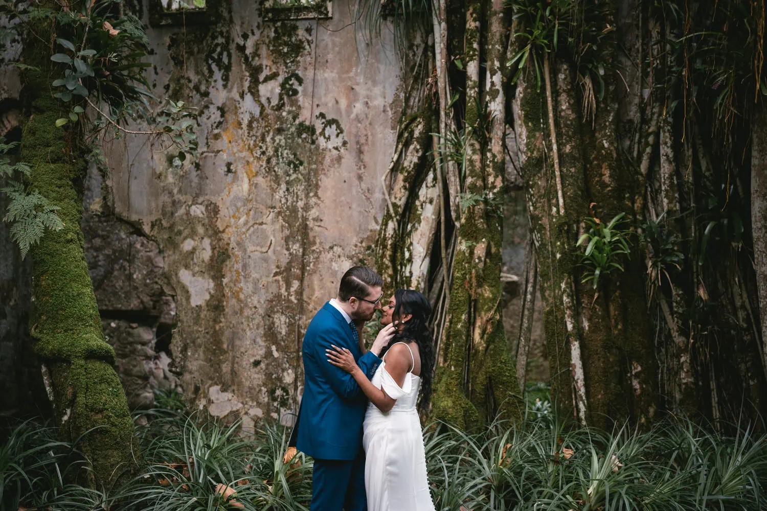 simple intimate bali elopement with minimal setup