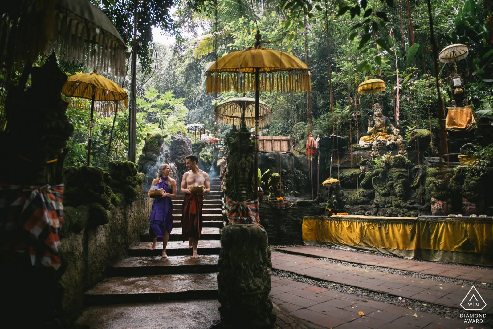 bali jungle elopement in ubud surrounded by greenery