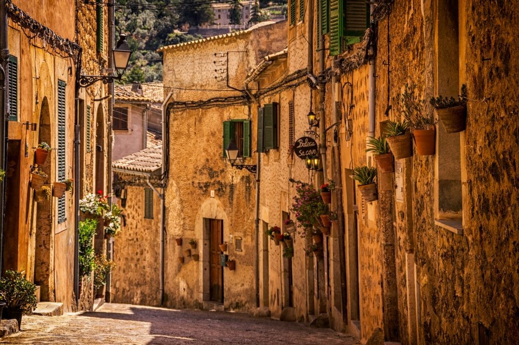 When to elope in Spain - fall