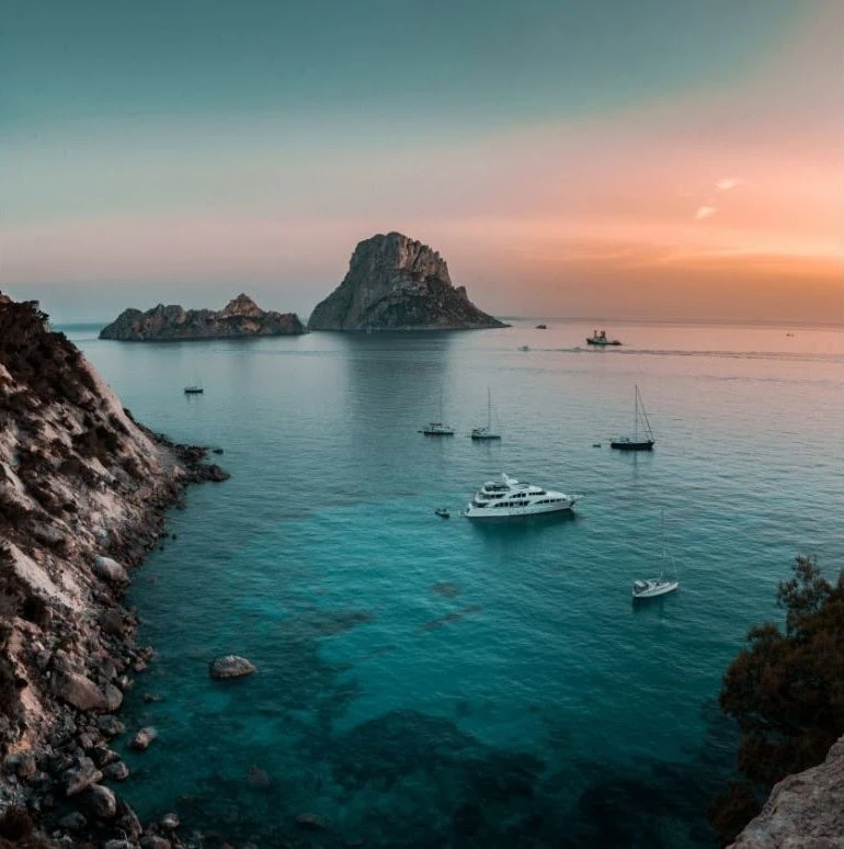 What to do on your Spain elopement - Sailing the Balearic sea