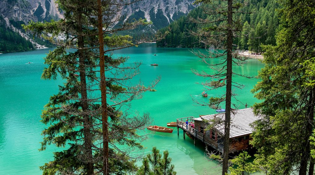 best places when eloping in Italy - Lago di Braies