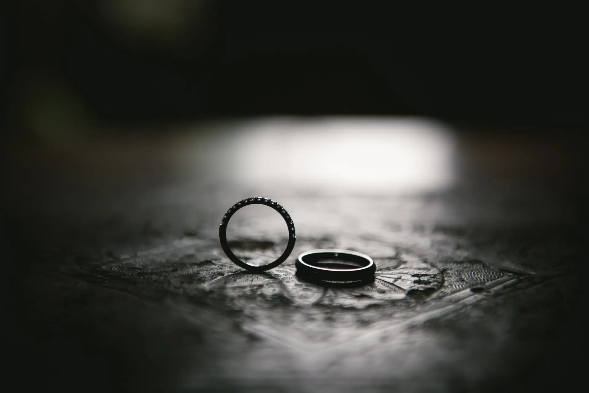 How to plan a Lord of the Rings wedding or elopement - choose Lord of the Rings wedding bands