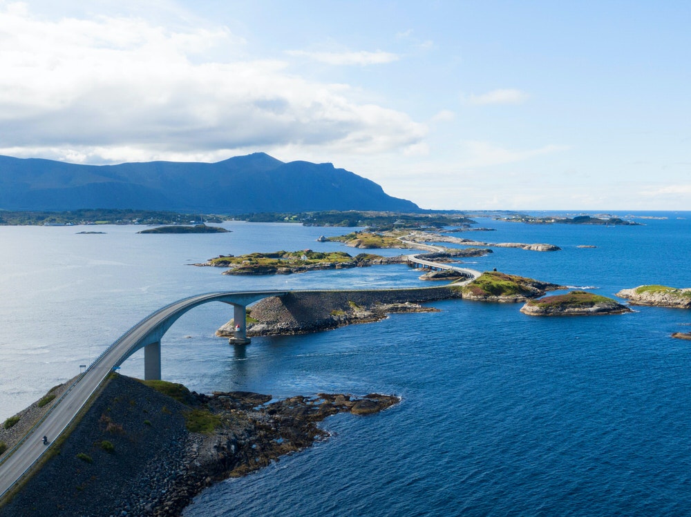 How to get around for your elopement in Norway