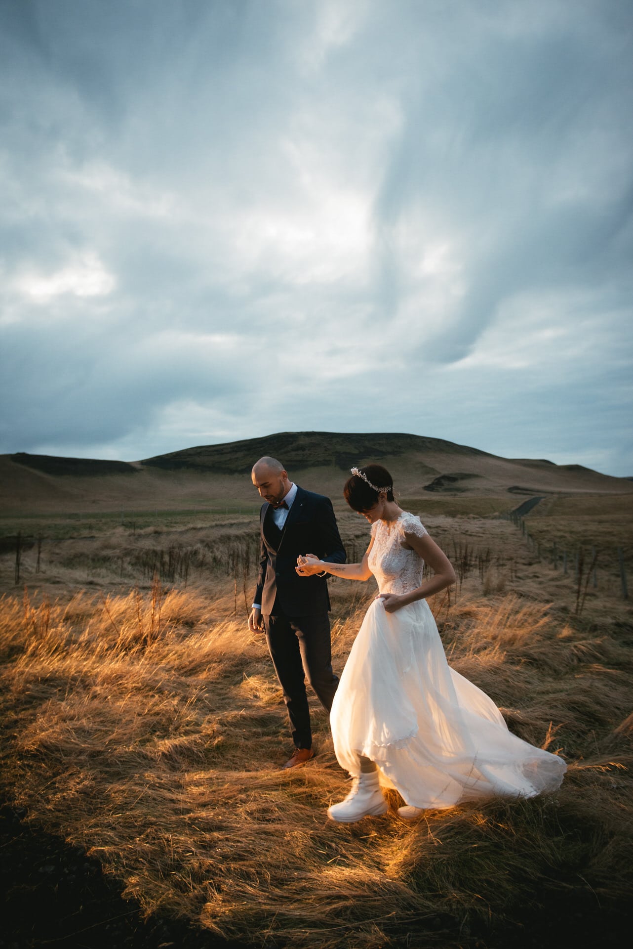 Elopement in Iceland - first look at sunrise