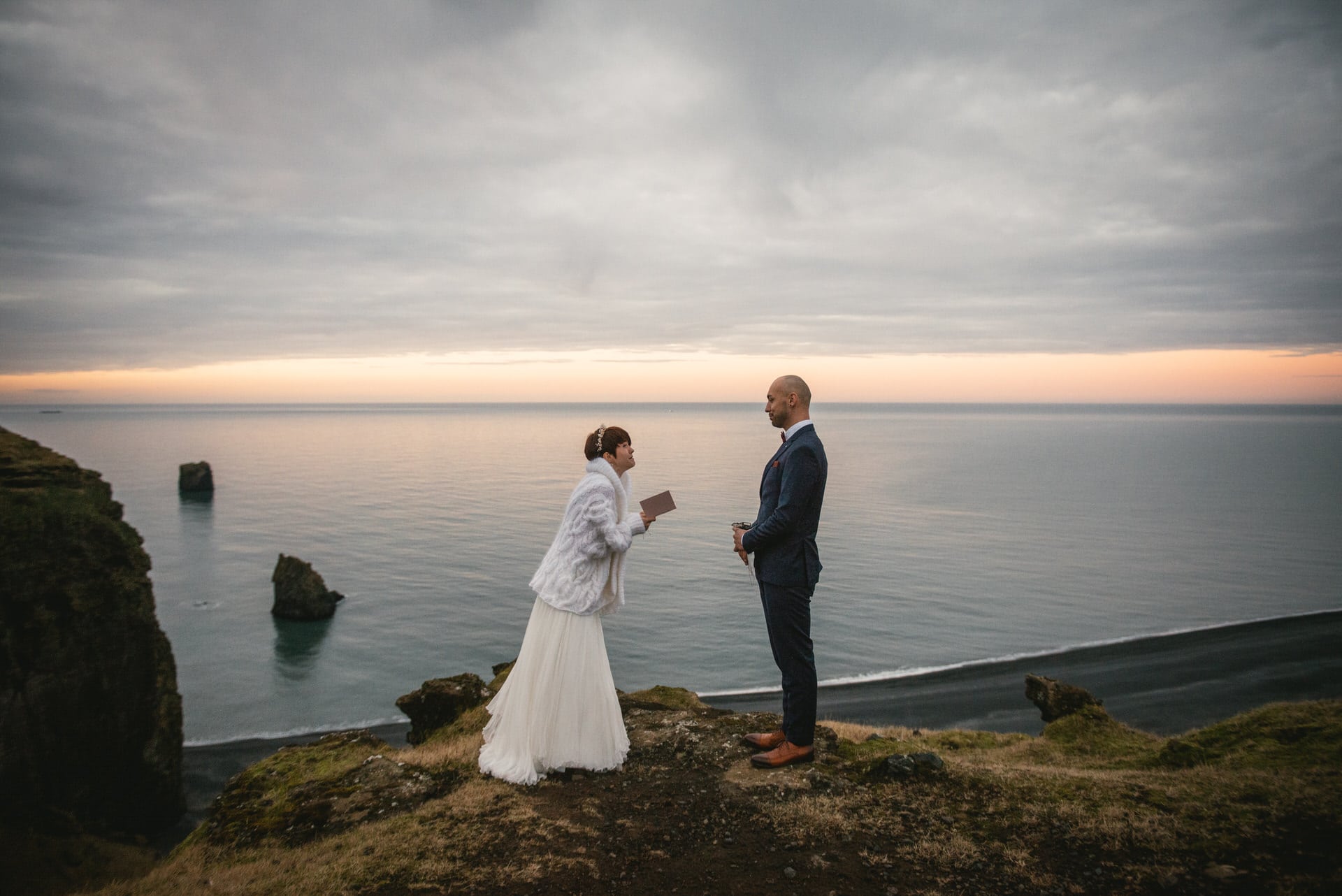 Elopement elopement on a cliff on the south coast