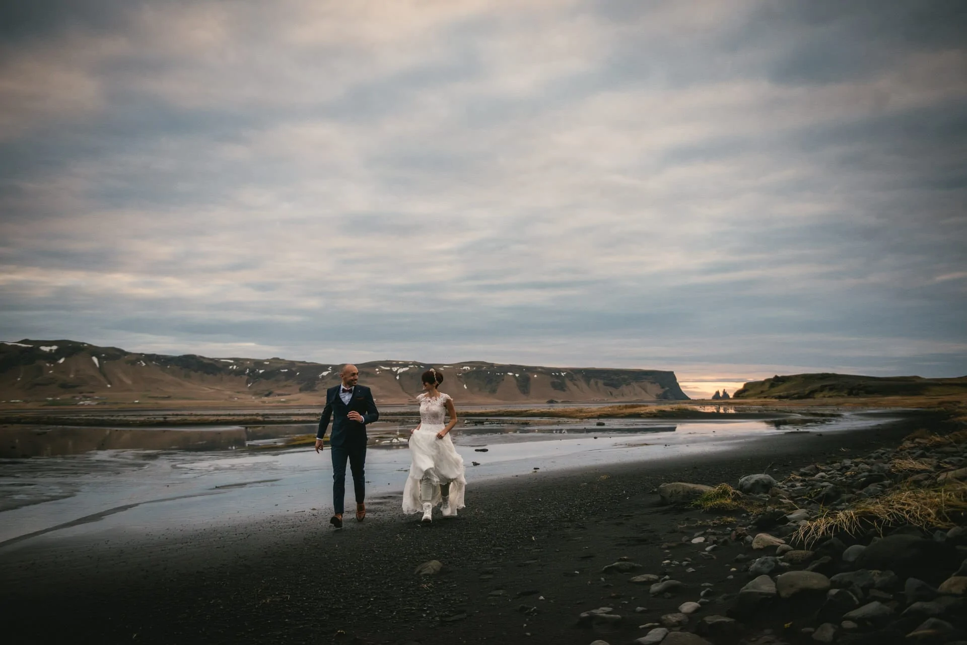 Elopement elopement on a cliff on the south coast