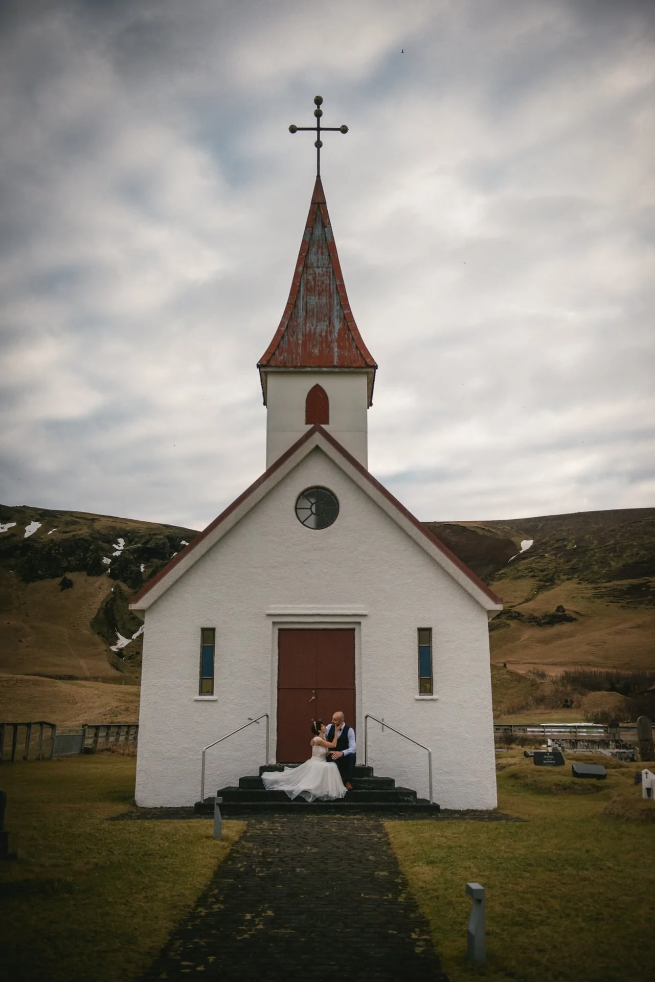 Reynifsjara beach elopement
