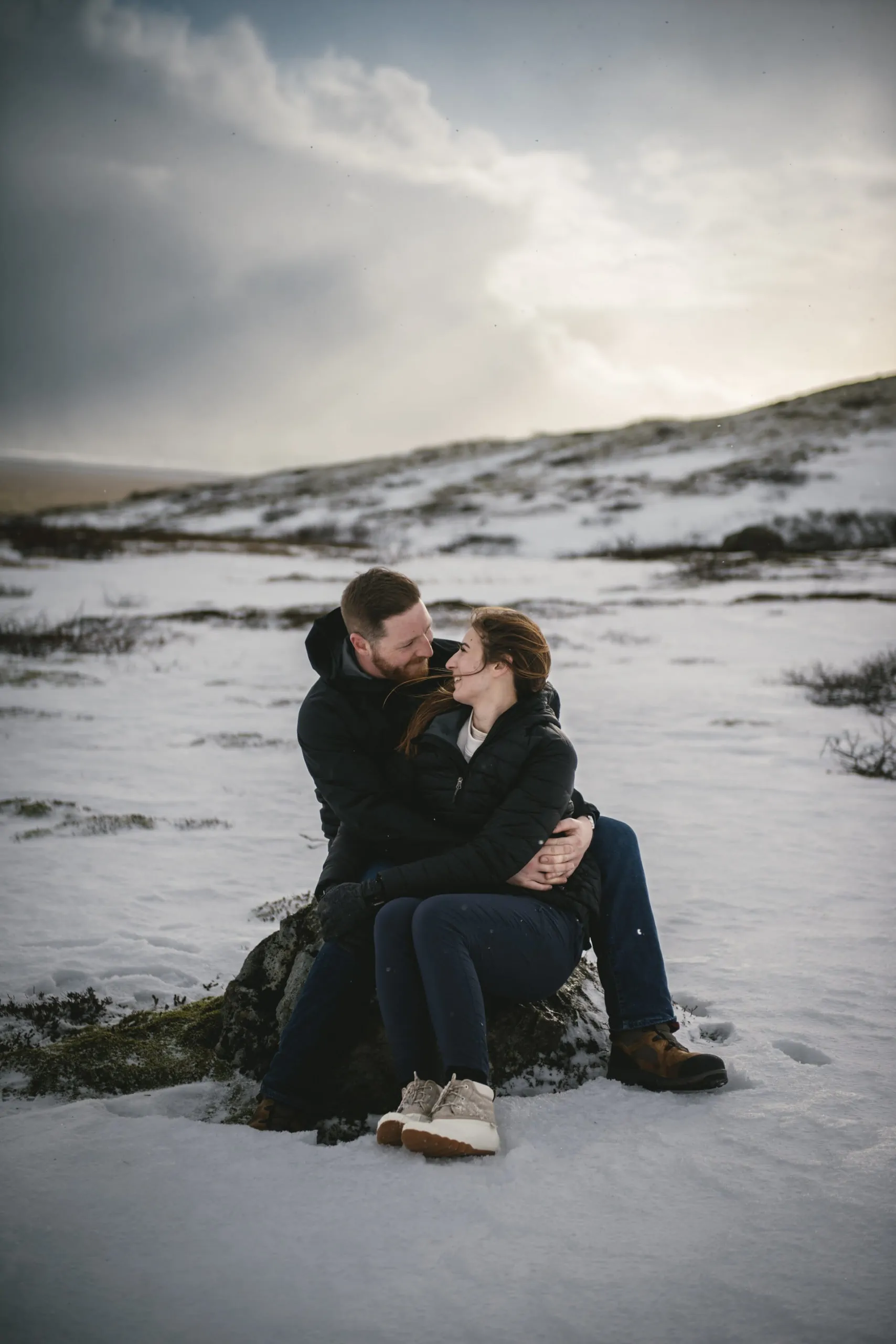 Couple photoshoot in Múlagljúfur Canyon