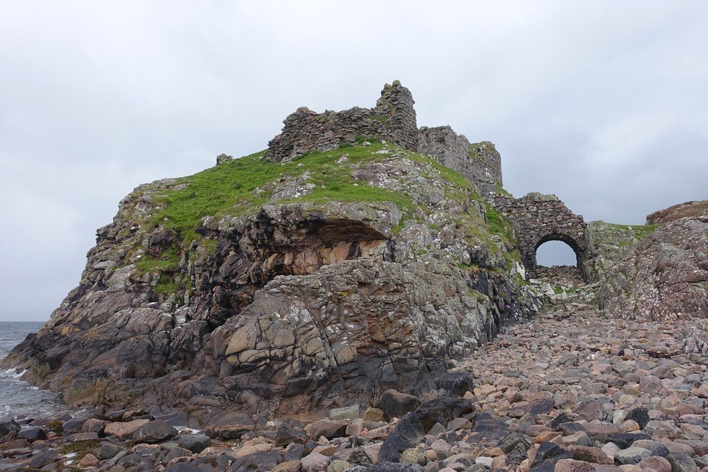 Where to plan an elopement on the Isle of Skye - Dunscaith Castle