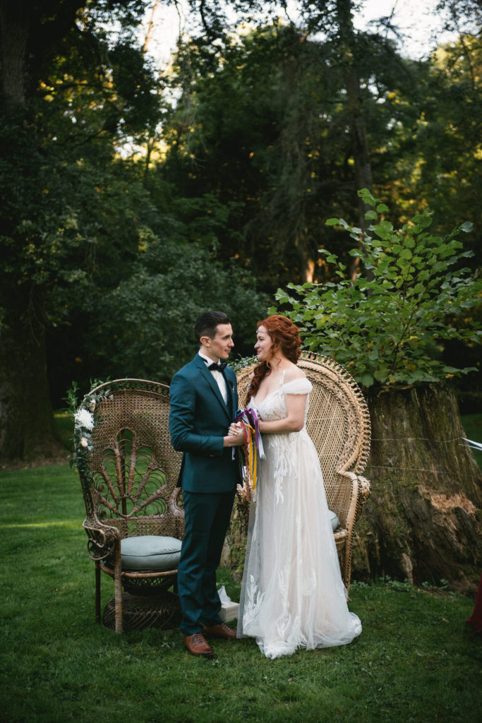 How to make an elopement ceremony even more special - handfasting