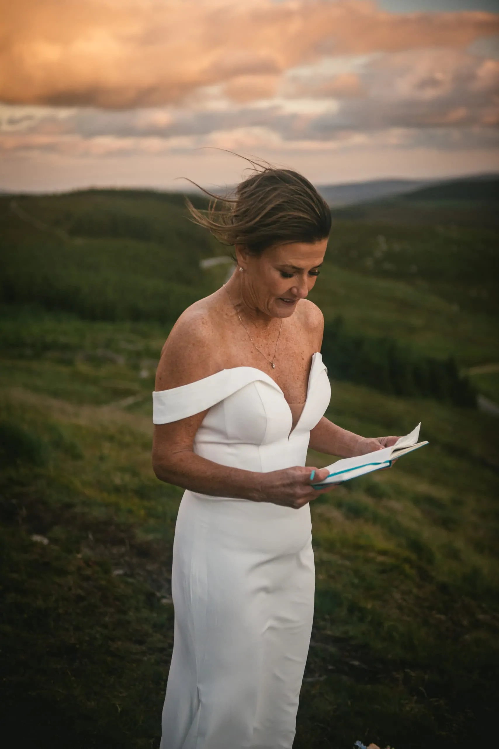 Same-sex adventure elopement in the wicklow Mountains NP in Ireland