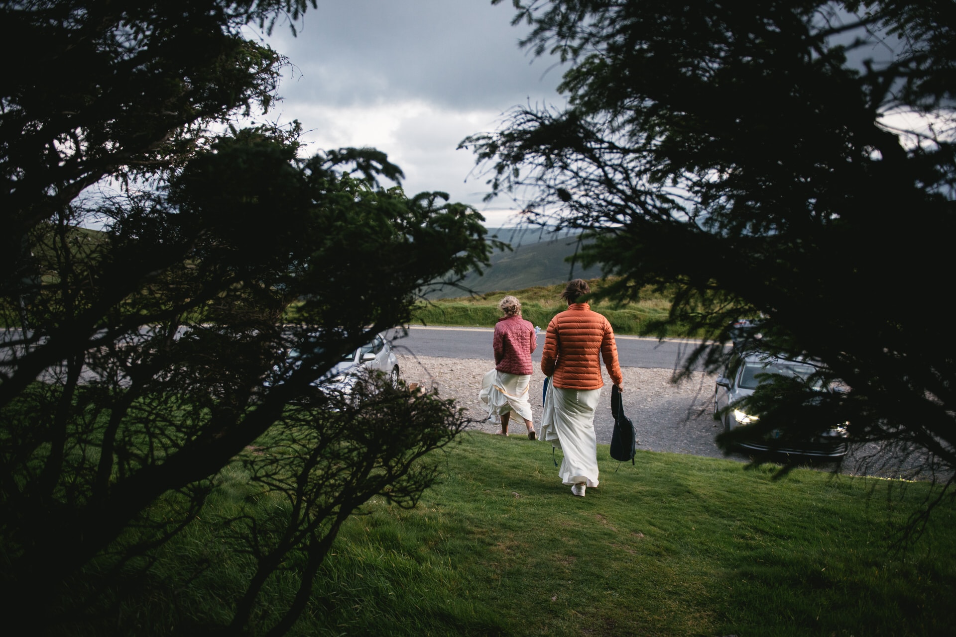 Same-sex adventure elopement in the wicklow Mountains NP in Ireland