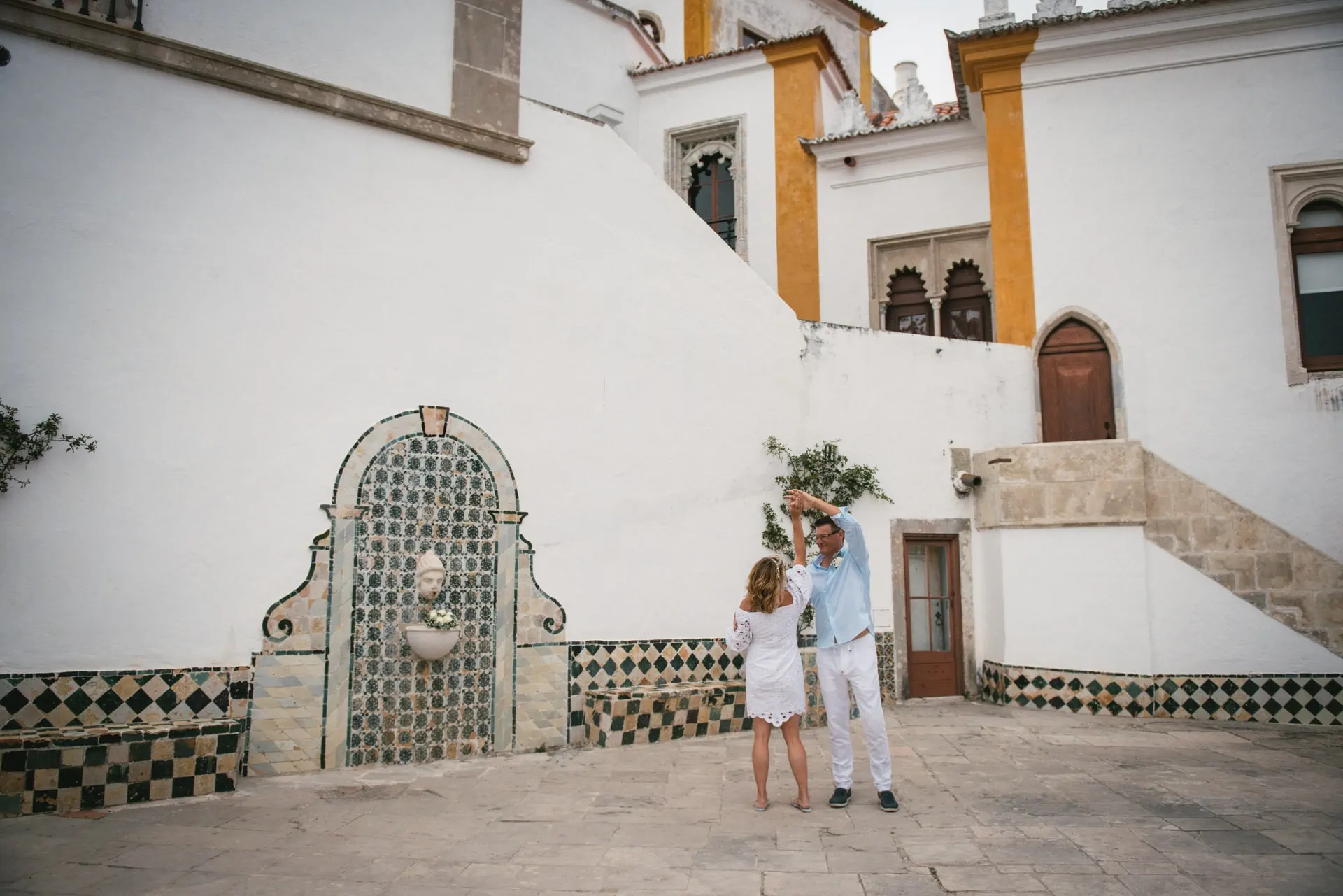Elopement in Portugal near Lisbon