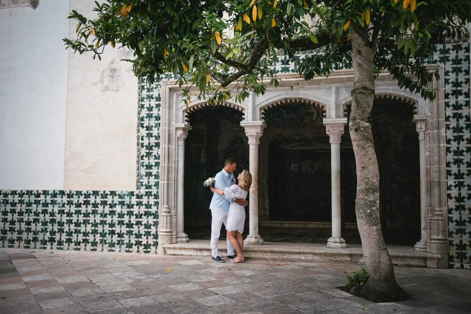 Elopement in Portugal near Lisbon