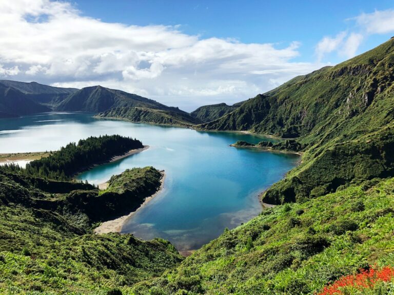 How to elope in the Azores – the ultimate guide for your adventure elopement