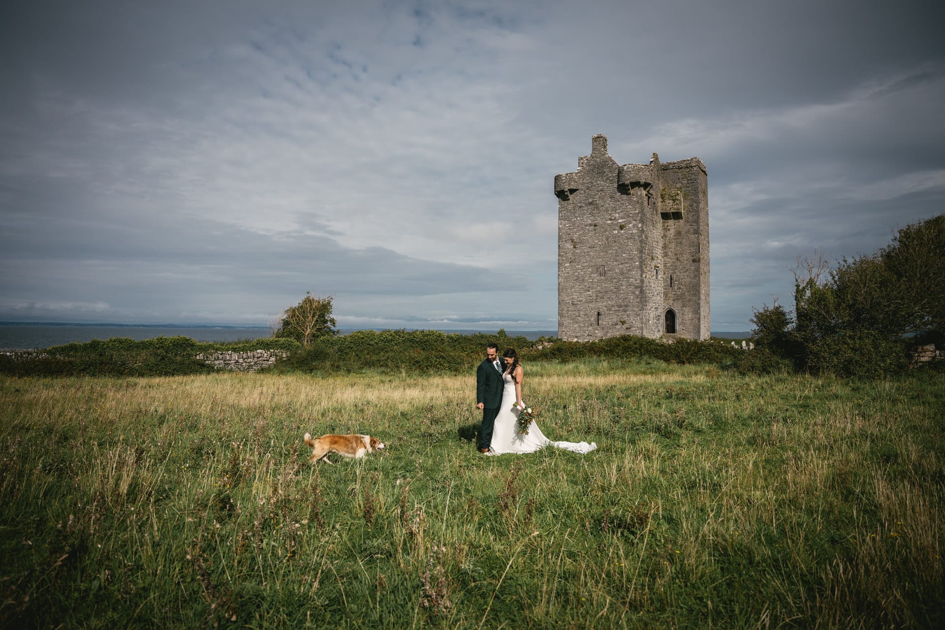 In the heart of Ireland: Capturing their love against the cliffs.