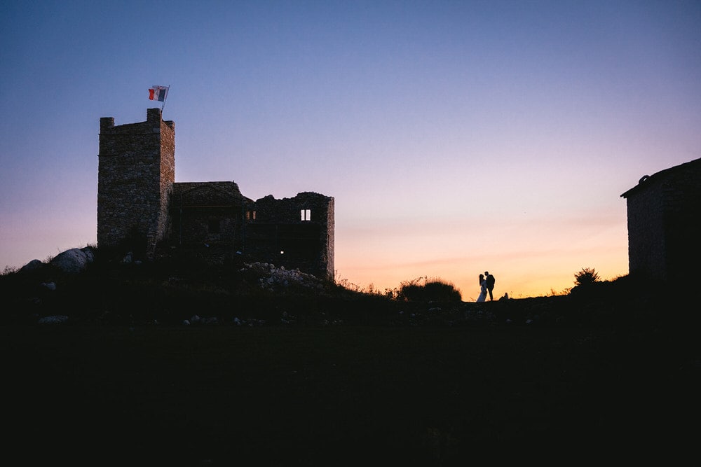 Sunset elopement by a castle on the French Riviera