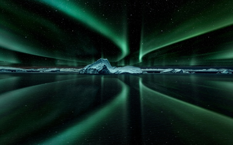 Where to plan a northern lights elopement - Greenland