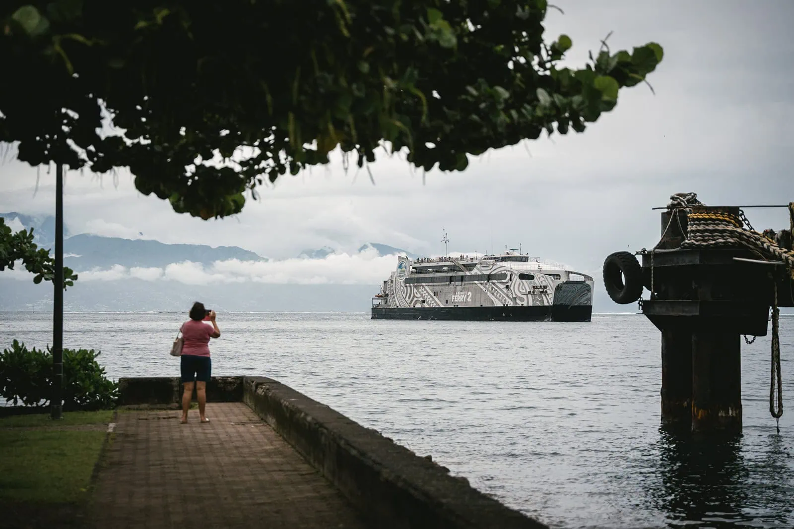 A boat coming in French Polynesia