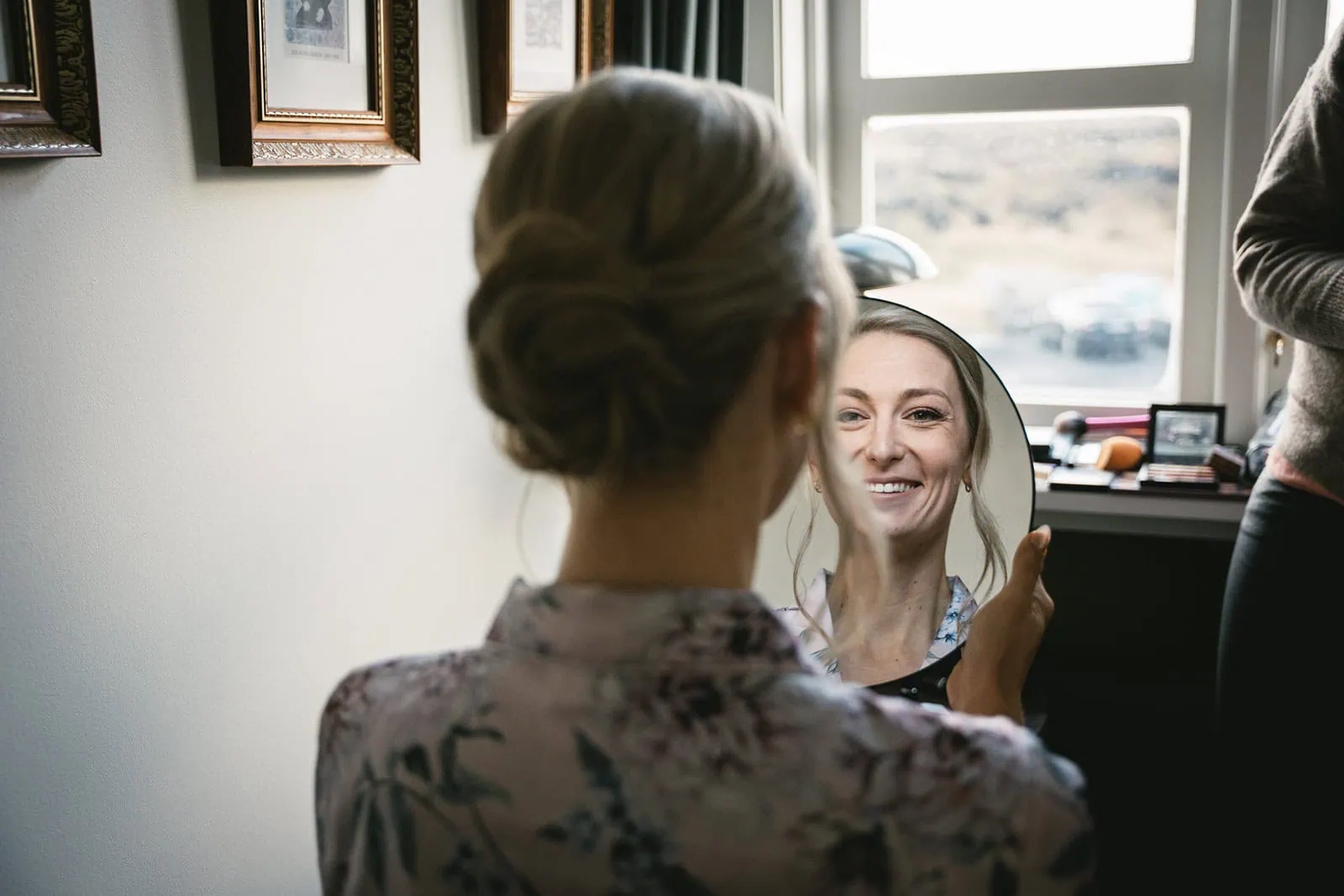 Iceland elopement: Bride's makeup