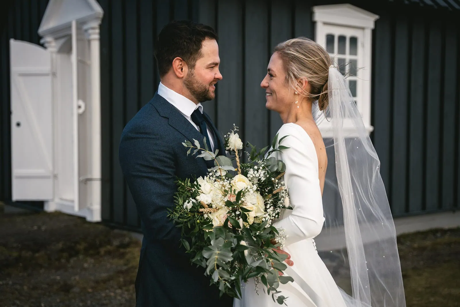 Couple gazing each other during their elopement in Iceland