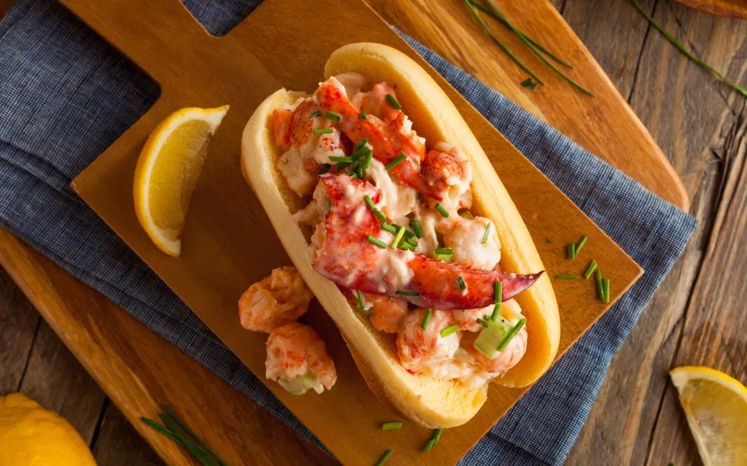 Canada dishes to try on your elopement day - Lobster roll