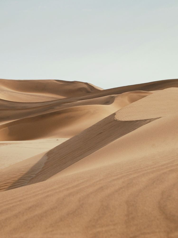 Star Wars elopement locations - Sand dunes of Abu Dhabi