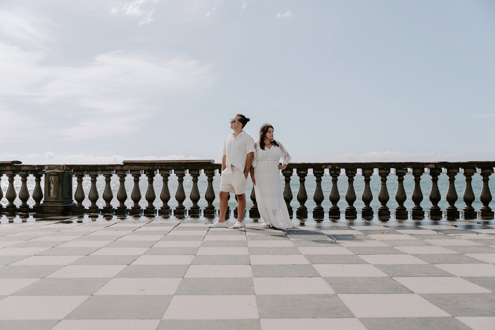 A picture-perfect shoot by the sea in an Italy elopement