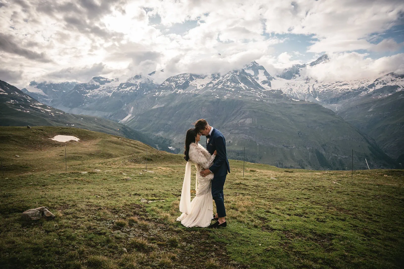A breathtaking post-ceremony photoshoot in the stunning landscape of this Zermatt elopement