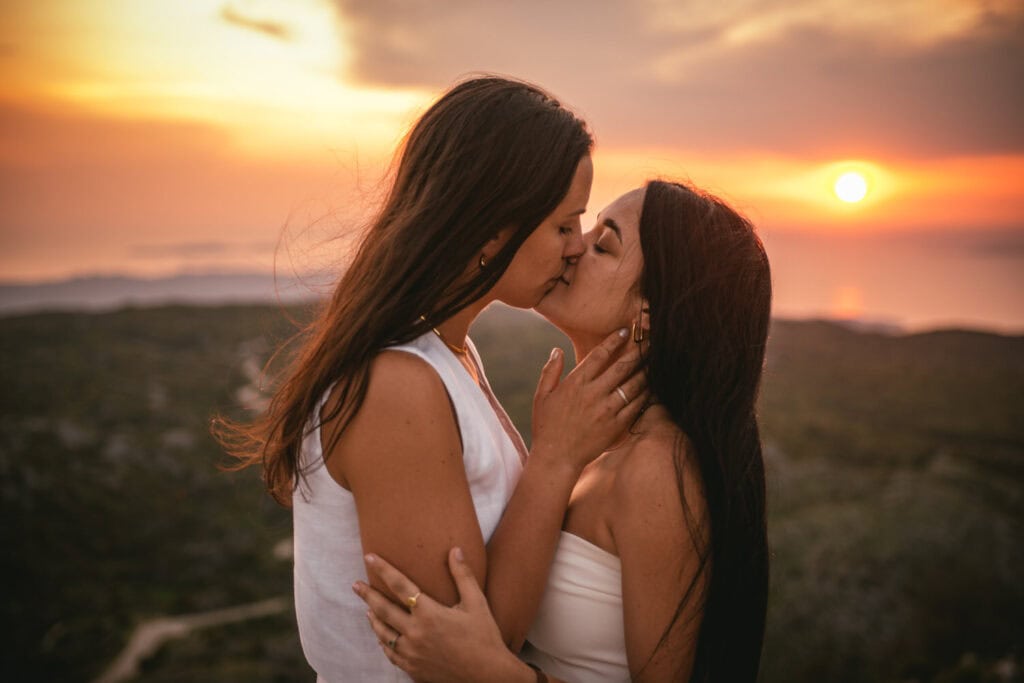 Romantic moment demonstrating the luxurious beauty of my elopement packages in Santorini