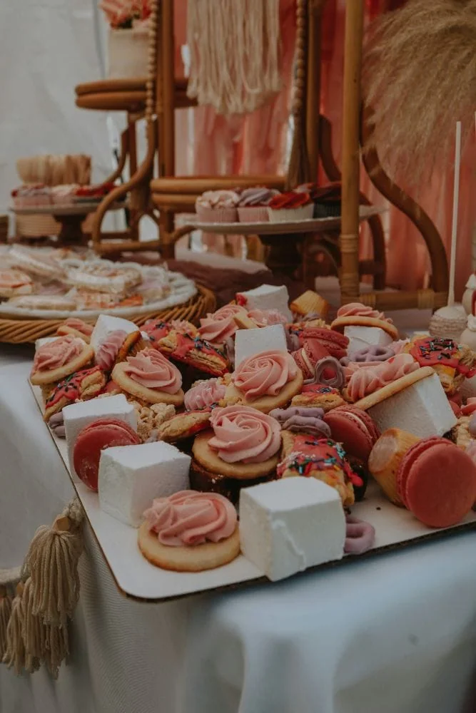 Idea for a post-elopement party : a themed party