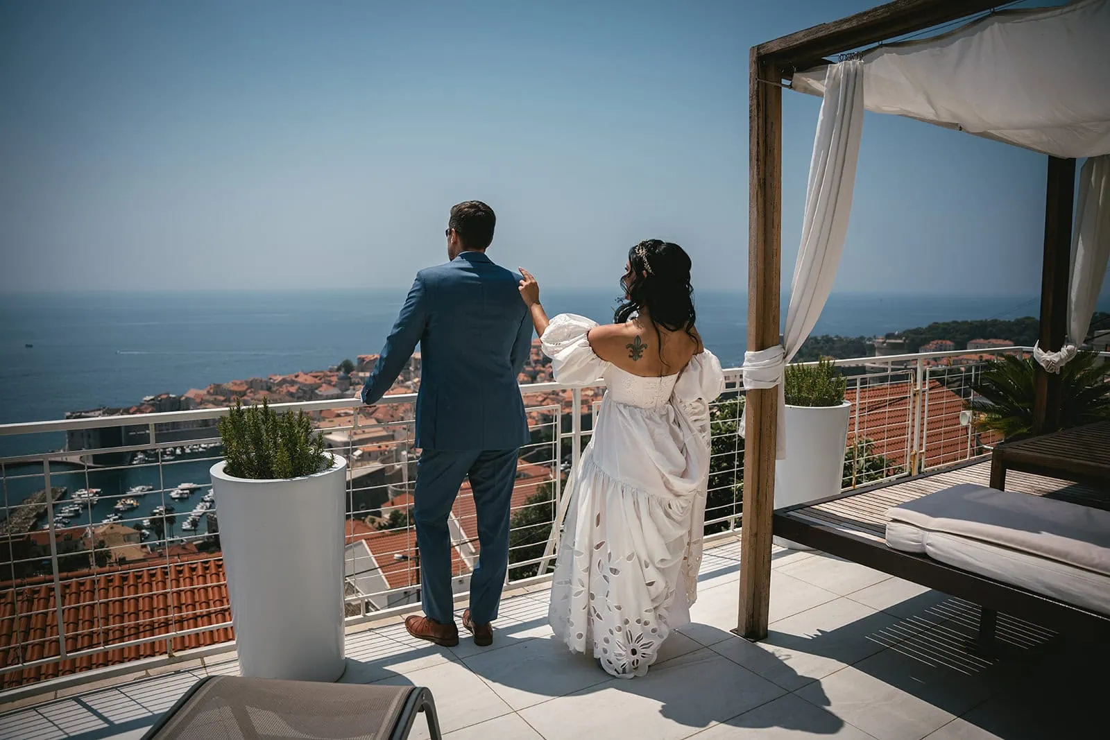 The second before their first look, a moving moment of this Dubrovnik elopement