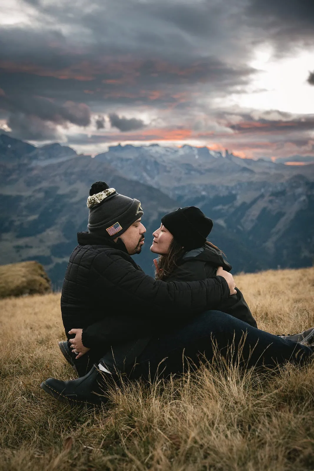 Photoshoot in soft sunset during a breathtaking Gornergrat elopement