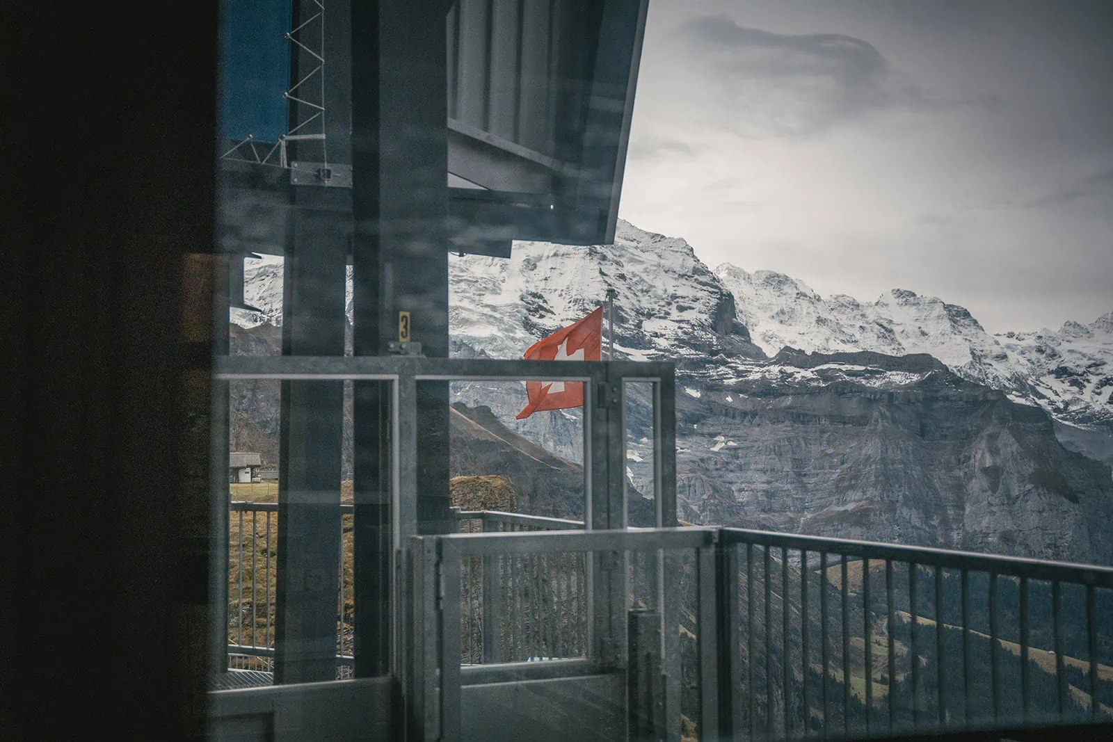 A cozy cable car ride with sweeping views before the Gronergrat elopement begins
