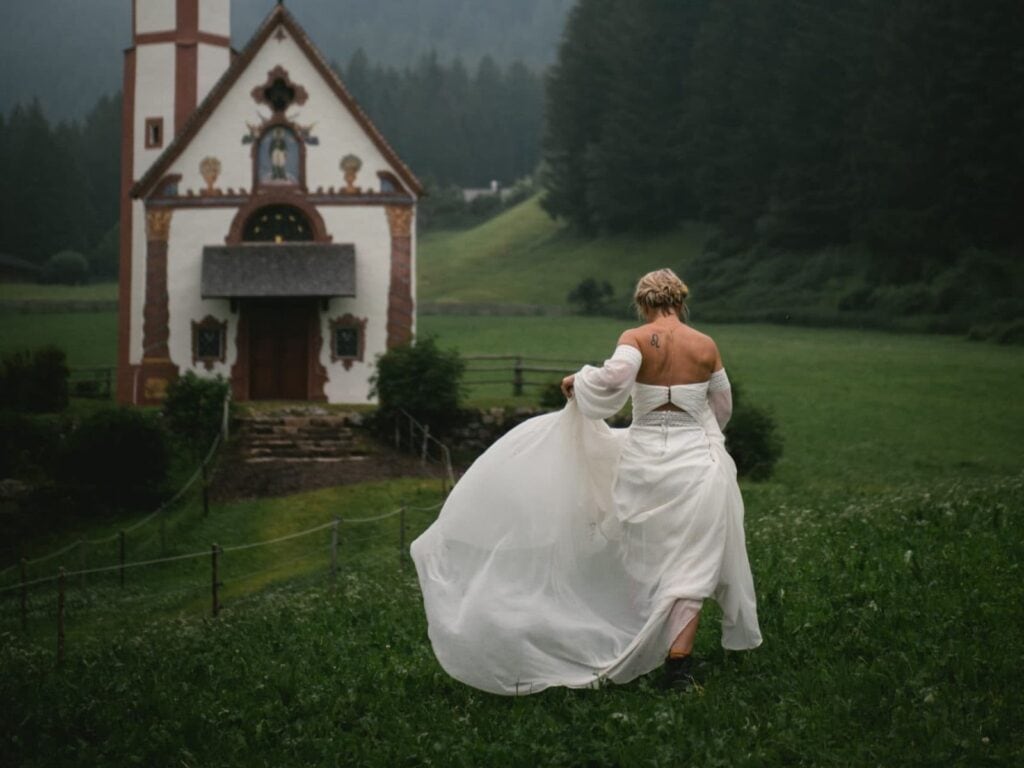 What wear for an elopement? - The guide by Zephyr & Luna
