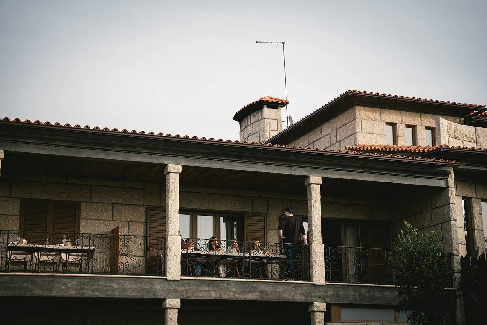 Shoot of the hotel welcoming the newlyweds during their Lisbon elopement