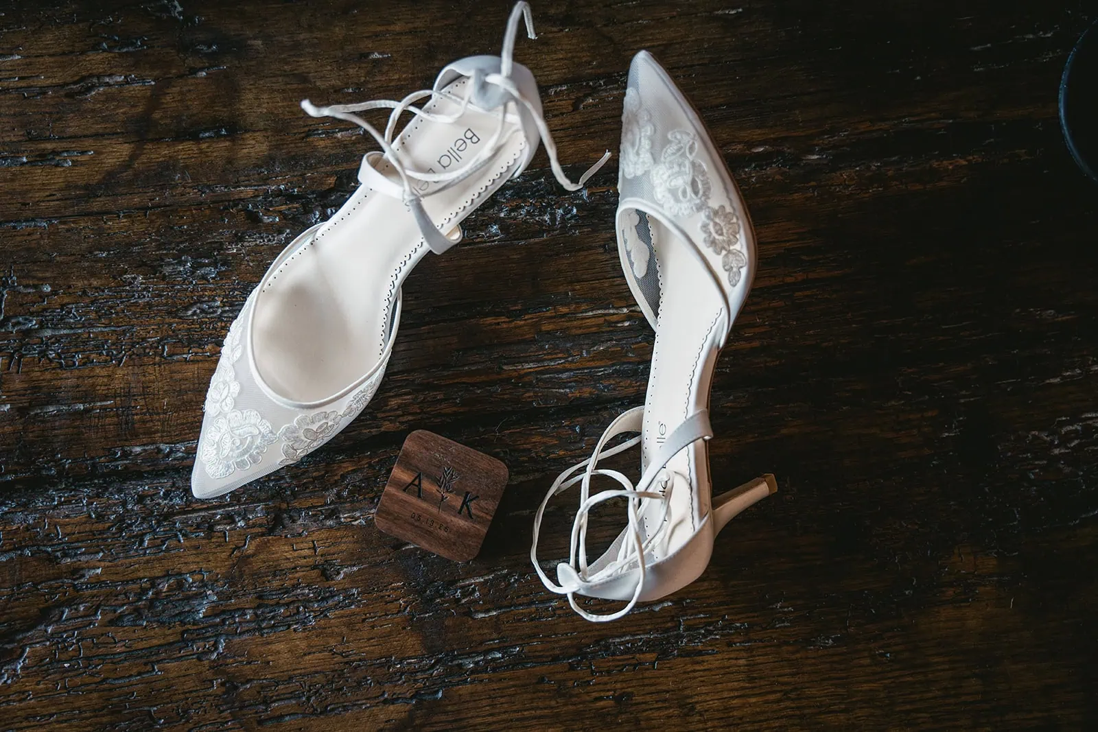 Essentials during a Corsica elopement in a wooden house