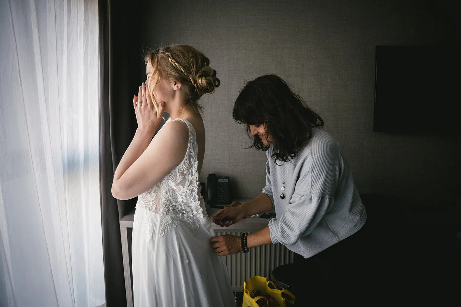 Bride getting ready for her Reynisfjara elopement