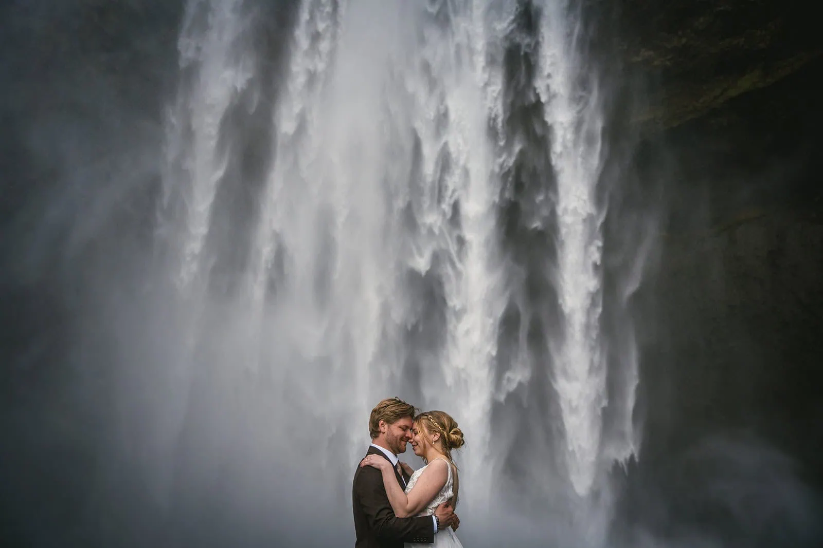 A love that roared louder than the waterfall— this Reynisfjara elopement defied the elements.