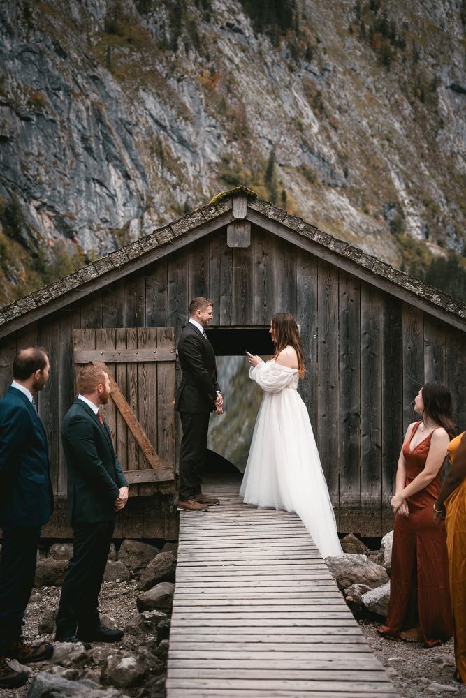 Do we need witnesses to elope? Meaningful ways to include them in an elopement