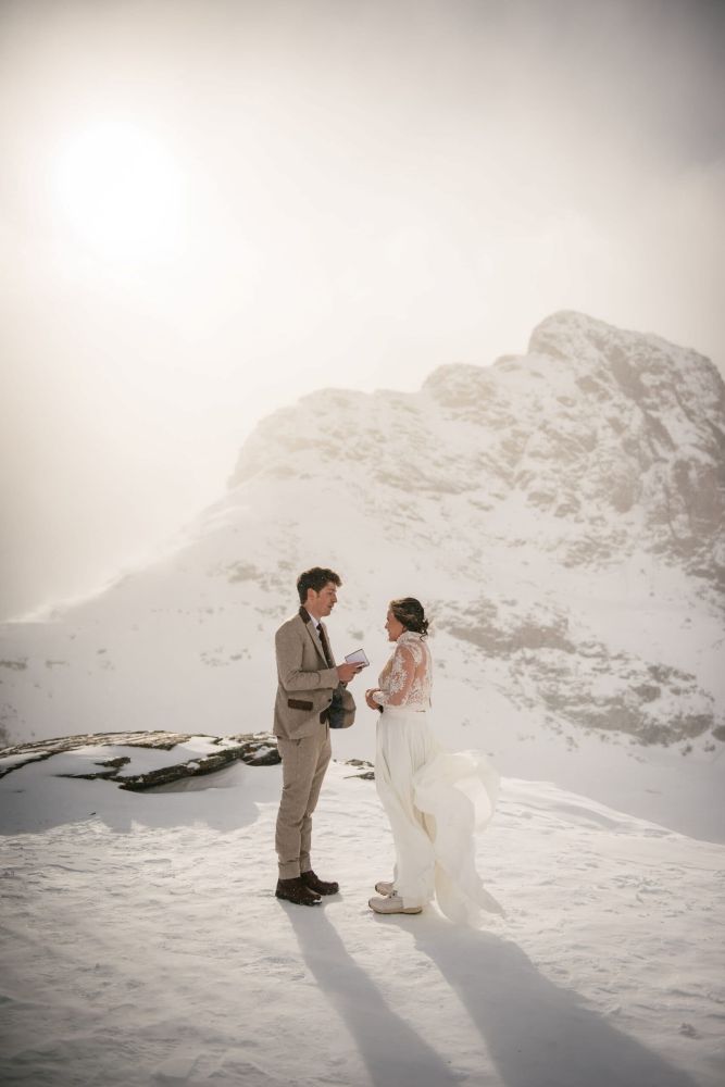 Elopement backup plan - Snowy elopement