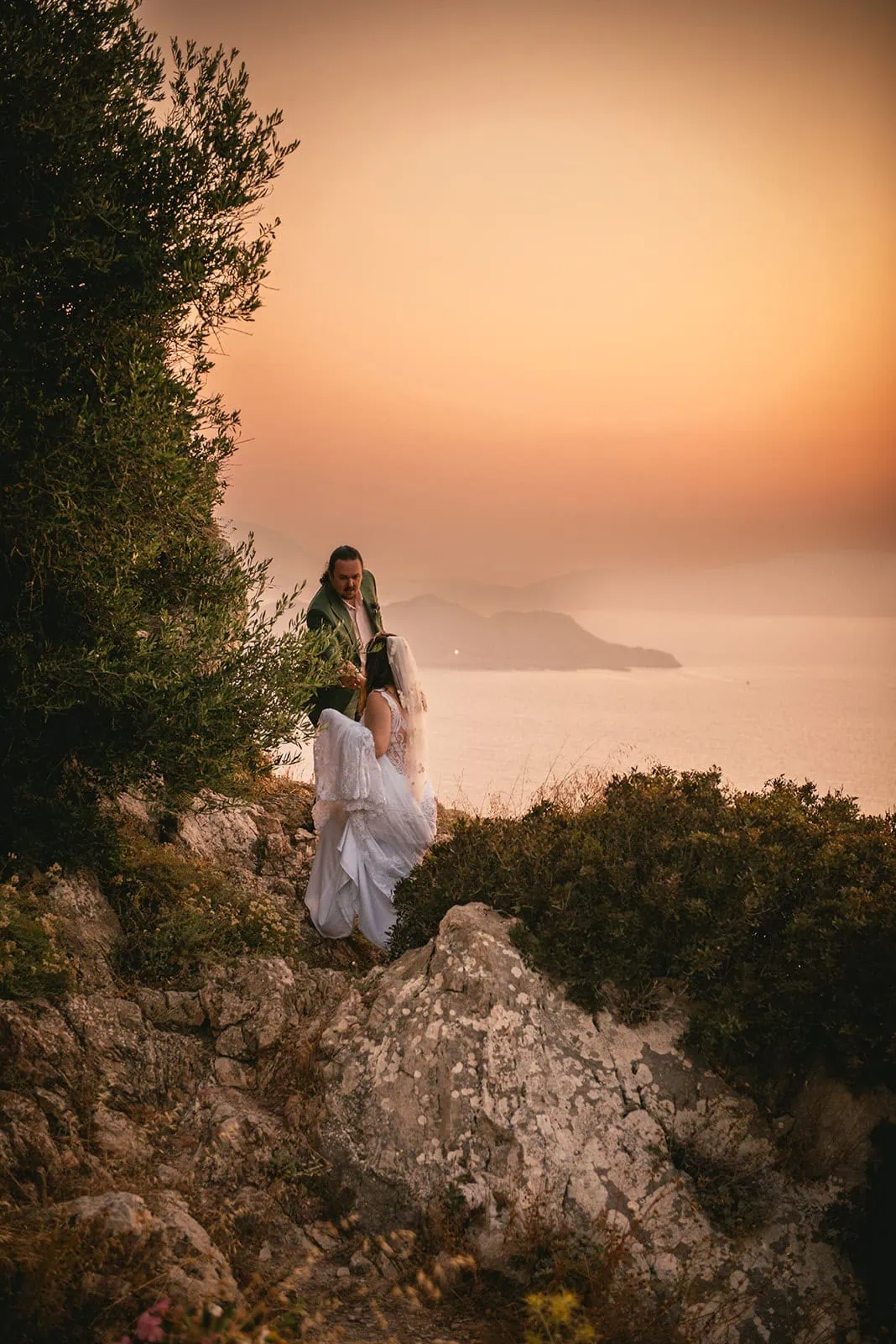 A quiet walk to forever – Rhodes Island elopement under castle skies