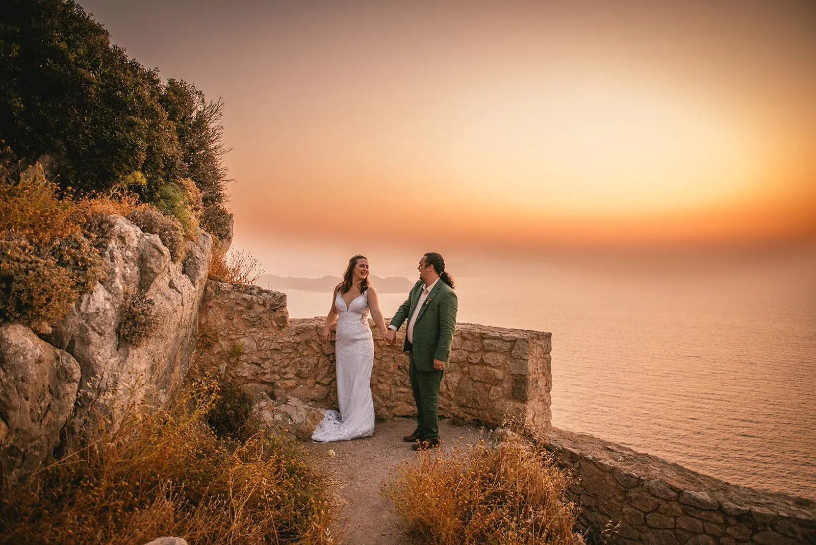 Ancient stones and brand-new beginnings – a Rhodes Island elopement tale