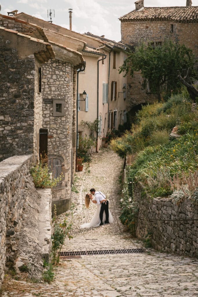 Travel expertise for a seamless South of France elopement package