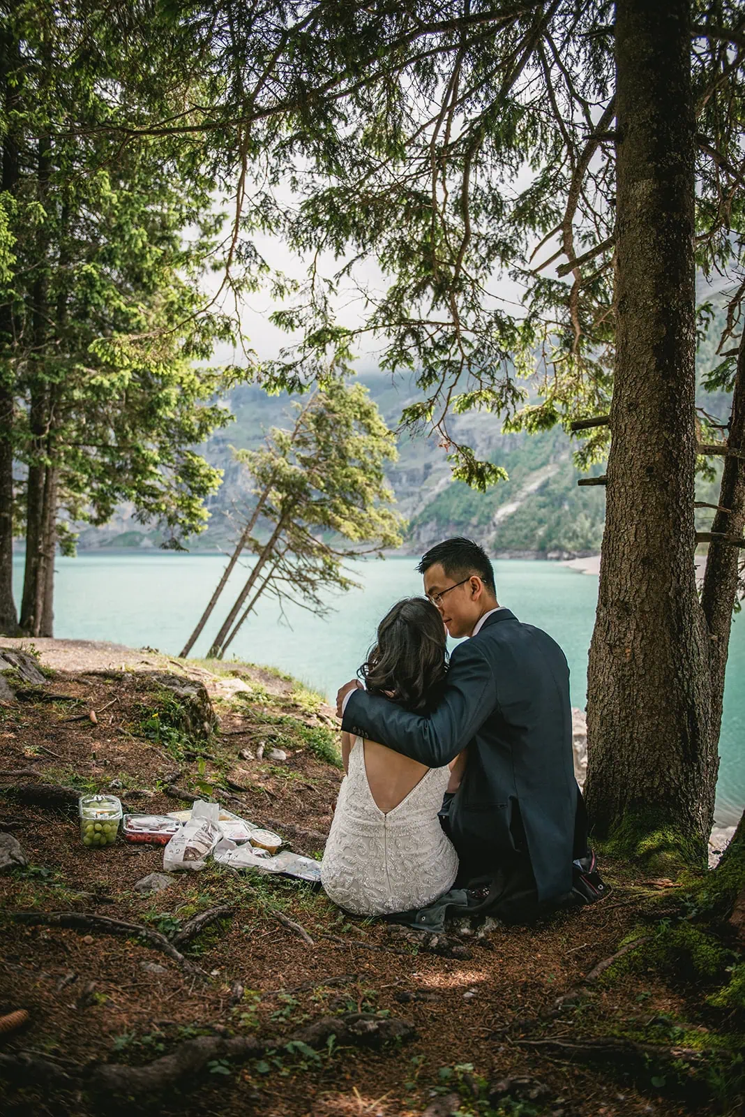 Nature sang its own hymn for their Oeschinensee elopement