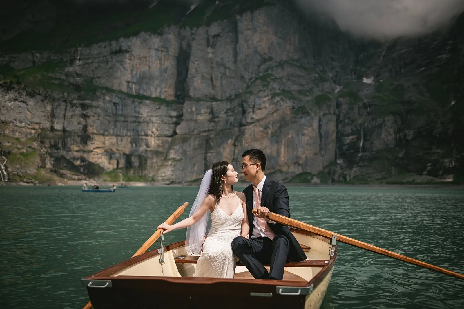 Their Oeschinensee elopement felt like a page torn from a fairytale